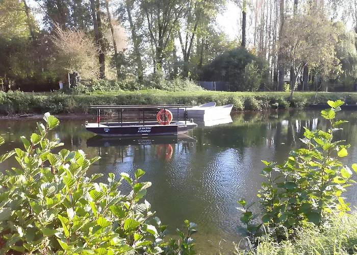 Les Glycines, Marais Poitevin 度假居 *